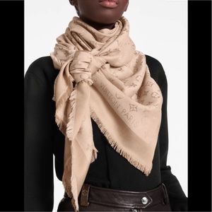 Louis Vuitton Monogram Shawl/Scarf